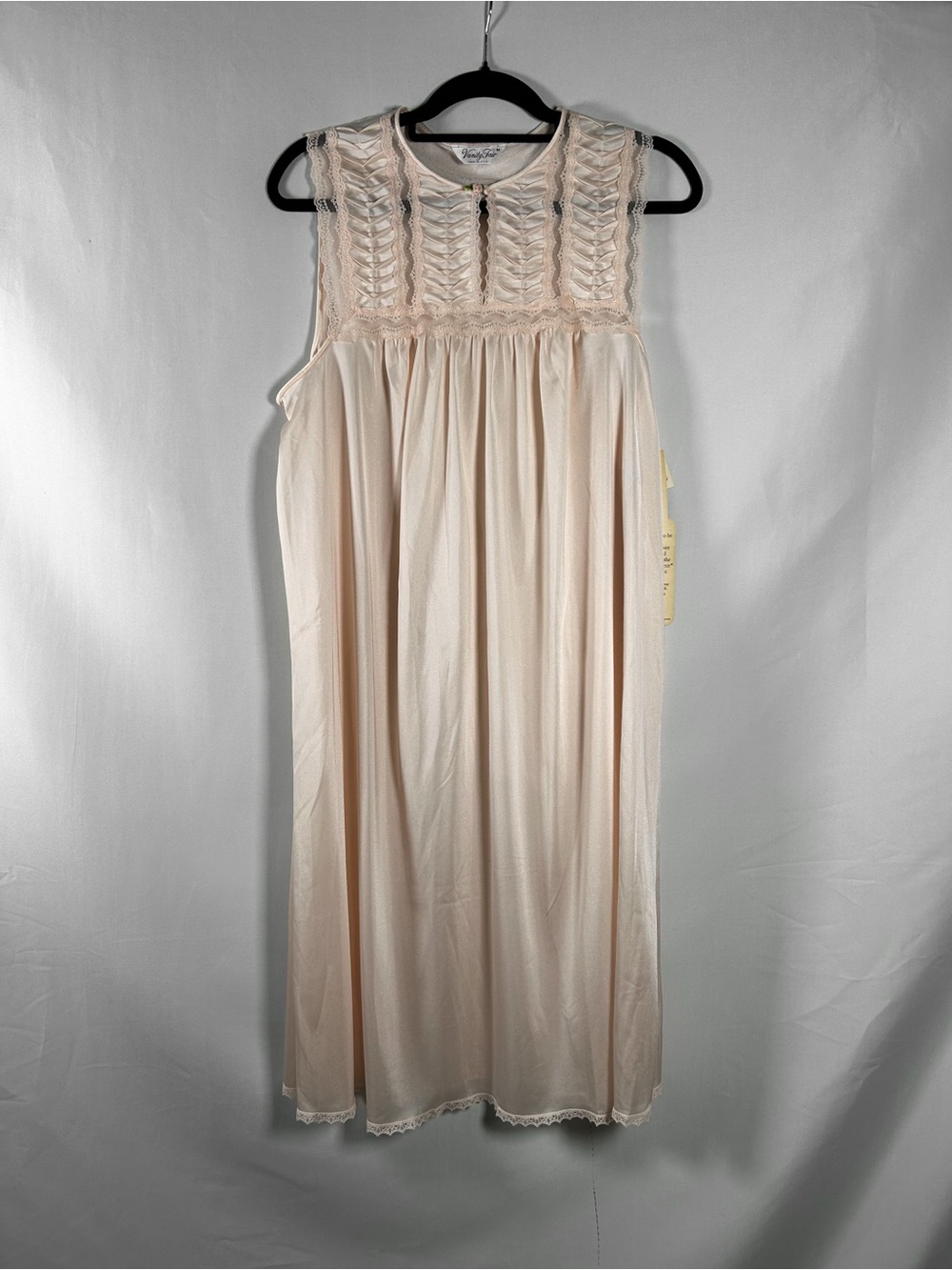 Vintage 1970s Vanity Fair "Monece" Pleated Maxi Nightgown - Deadstock